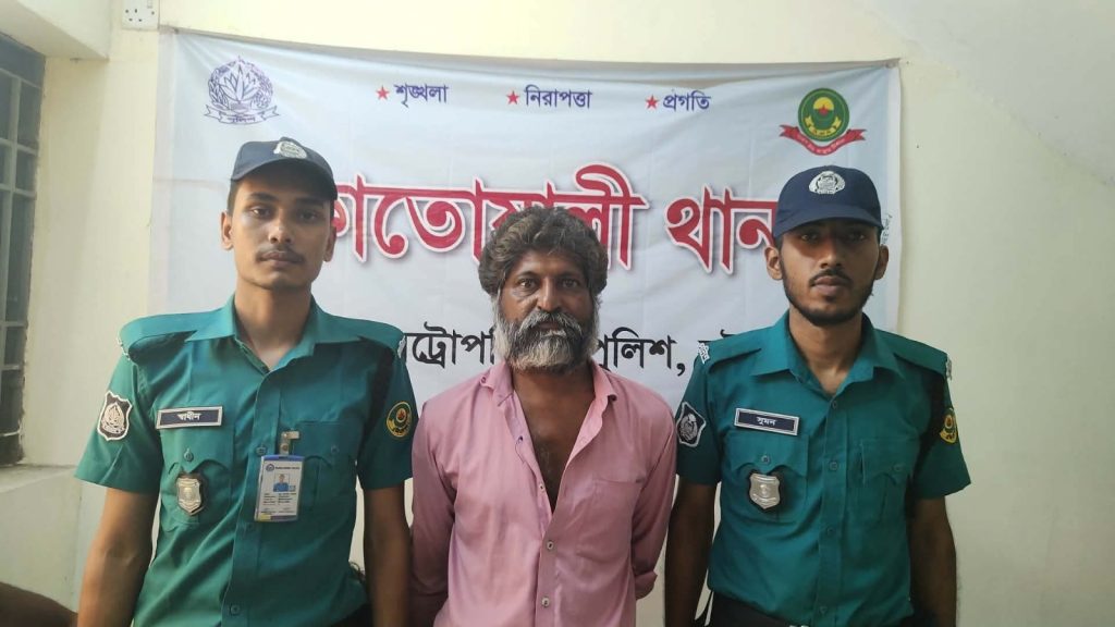 চট্টগ্রামের কোতোয়ালী থানার অভিযানে আলিফ হত্যা মামলার আসামী গ্রেফতার